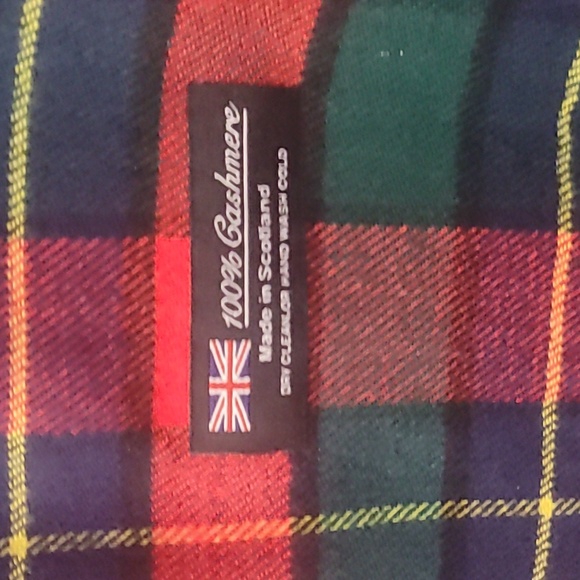 Made in Scotland 100% Cashmere Scarf - Picture 2 of 5
